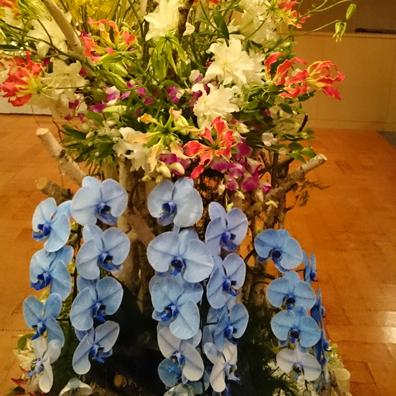 swfu/d/DSC_0039-m.jpg,AnzCorporation様主催宝石展in神戸・北野ガーデン会場装花